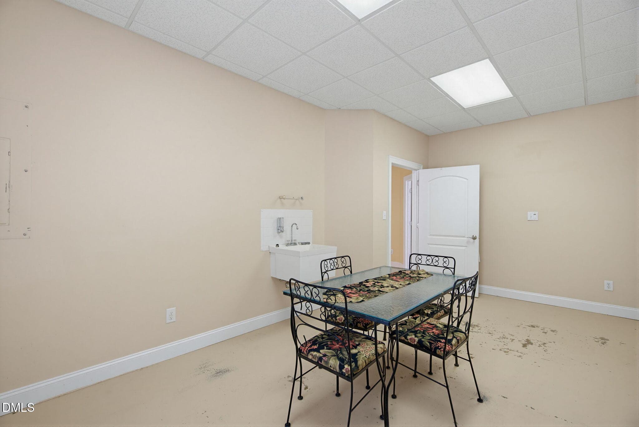Room - 5901 Jomali Drive, Durham, NC 27705, Durham