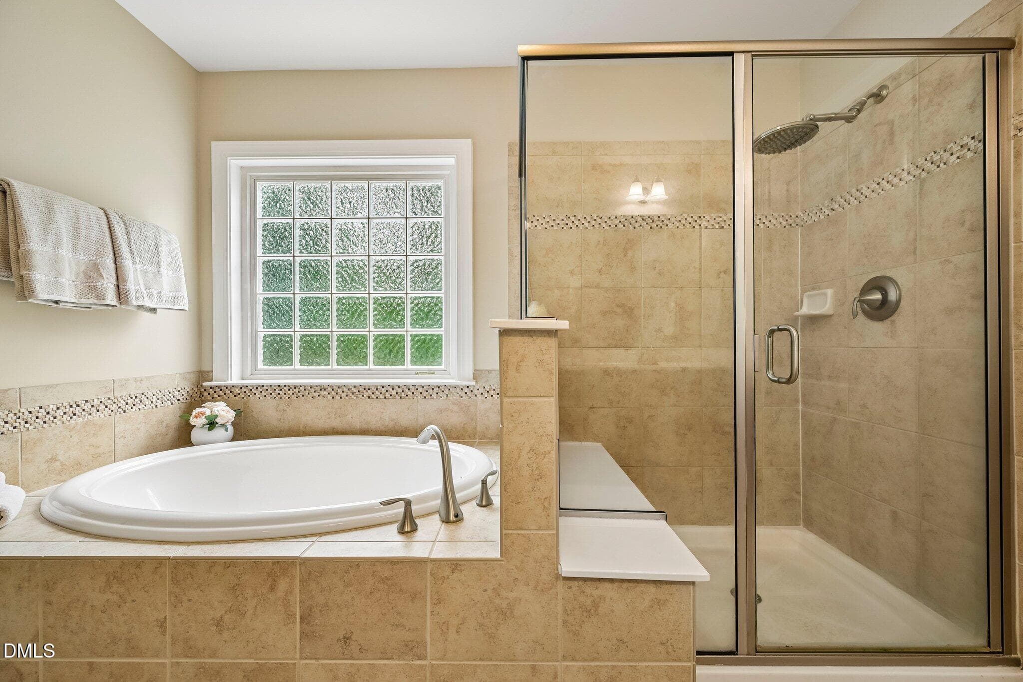 29-web-or-mls-8000 Upper Lake Dr-S1205-0 - 8000 Upper Lake Drive, Raleigh, NC 27615, Raleigh