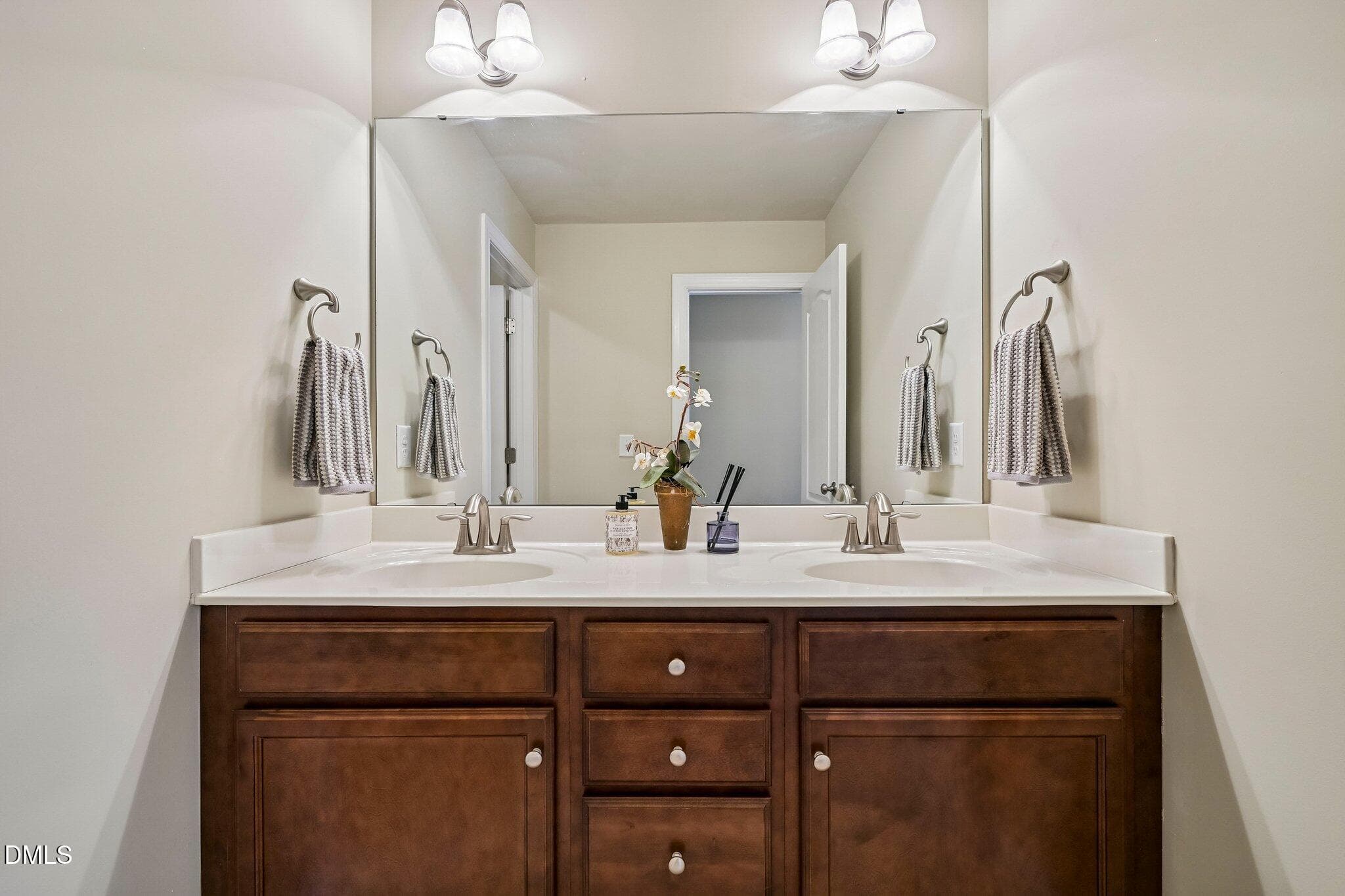 33-web-or-mls-8000 Upper Lake Dr-S1205-0 - 8000 Upper Lake Drive, Raleigh, NC 27615, Raleigh