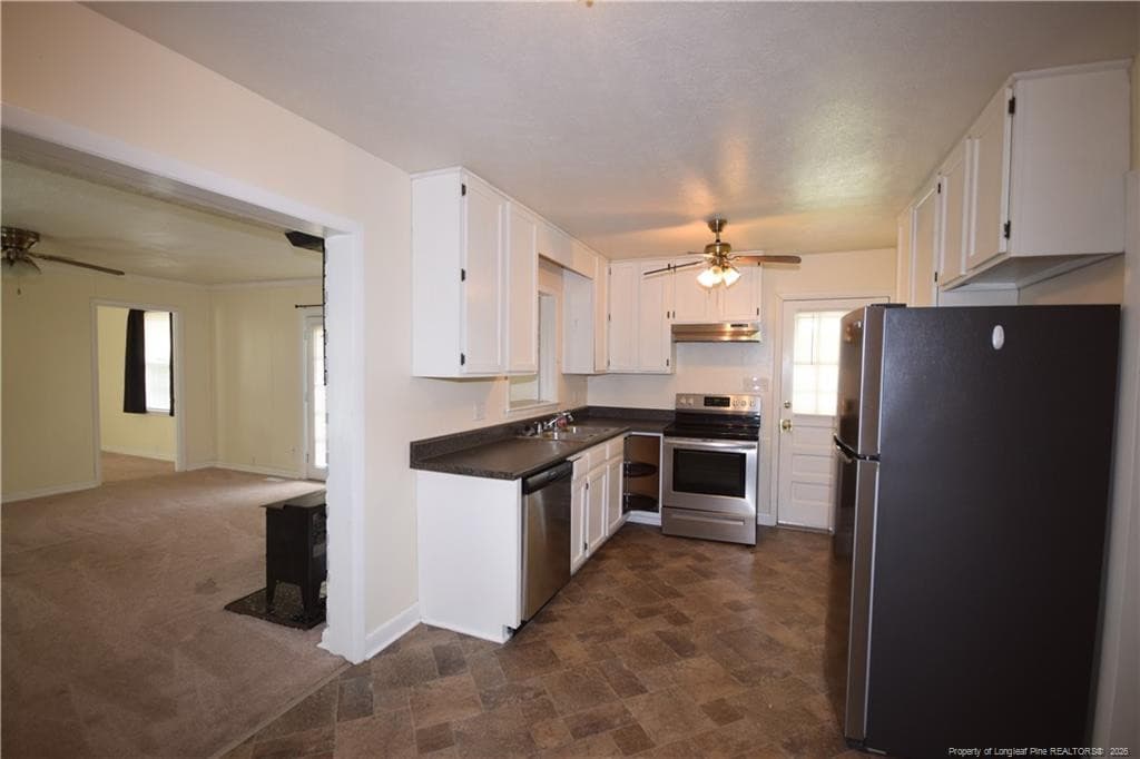 stock photo - 108 S Sixth Street, Spring Lake, NC 28390