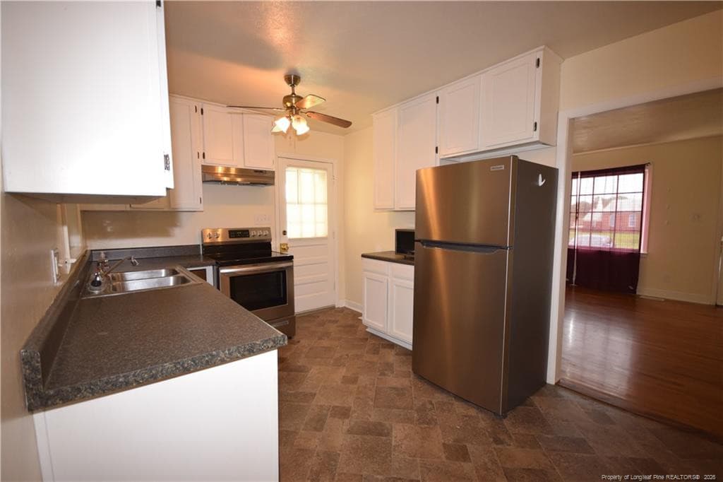 stock photo - 108 S Sixth Street, Spring Lake, NC 28390