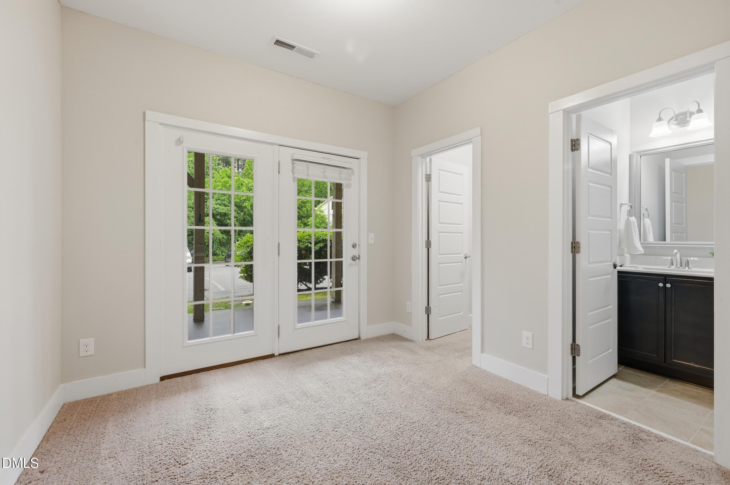 127 - 2801 Wilshire Hill Drive 105, Raleigh, NC 27604, Raleigh