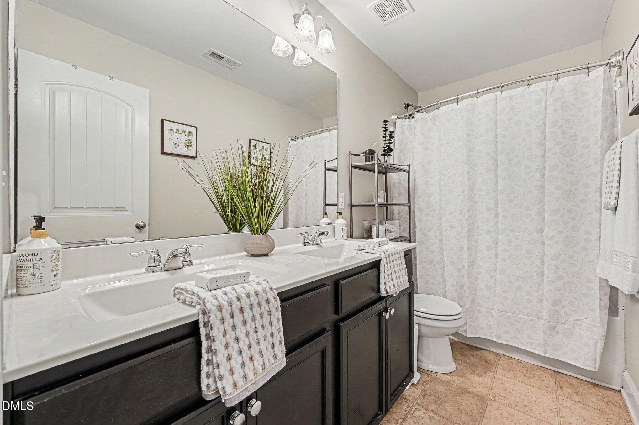 Bath - 160 Token House Road, Durham, NC 27703, Durham