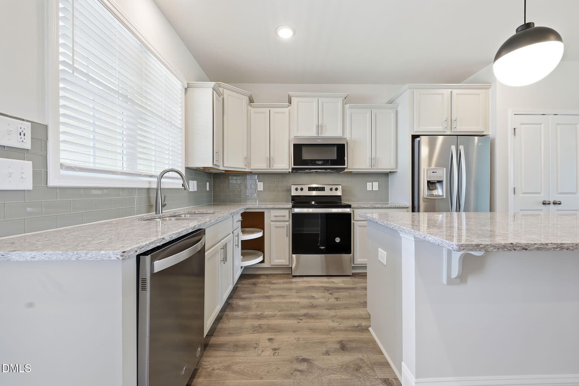 Kitchen Appliances - 507 Gateway Townes Boulevard, Wake Forest, NC 27587