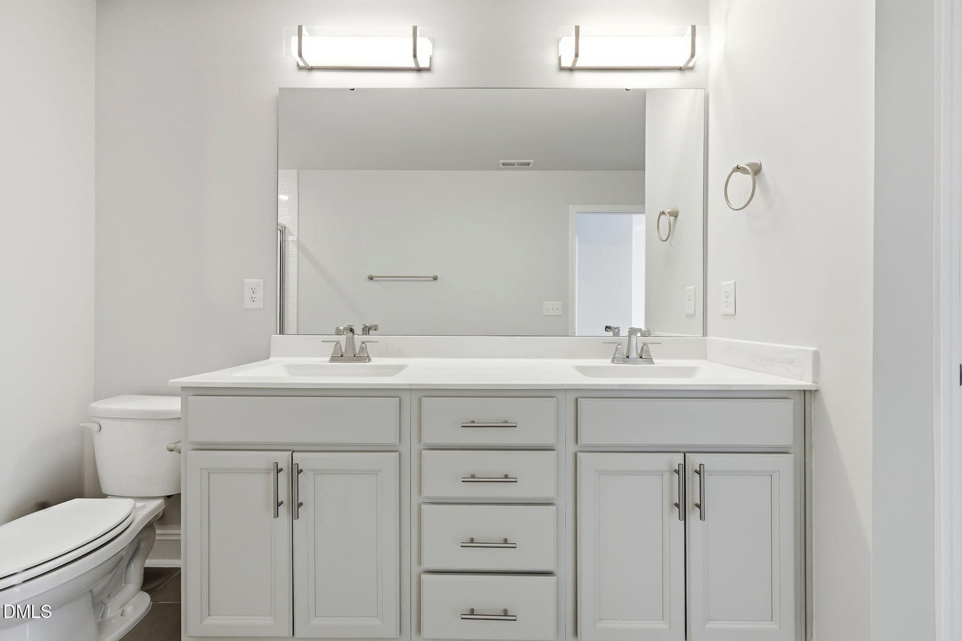 Primary Bath Dual Vanity - 507 Gateway Townes Boulevard, Wake Forest, NC 27587
