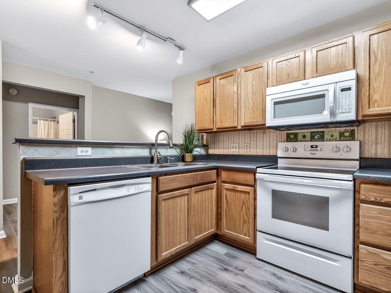 011-1280x960-kitchen - 3000 Trailwood Pines Lane 103, Raleigh, NC 27603, Raleigh
