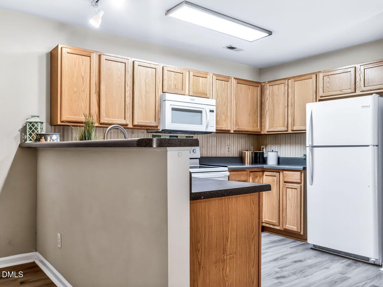 014-1280x960-kitchen - 3000 Trailwood Pines Lane 103, Raleigh, NC 27603, Raleigh