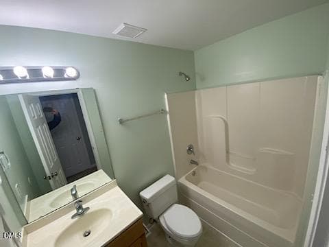 Hall Bath - 4004 Volkswalk Place, Raleigh, NC 27610, Raleigh