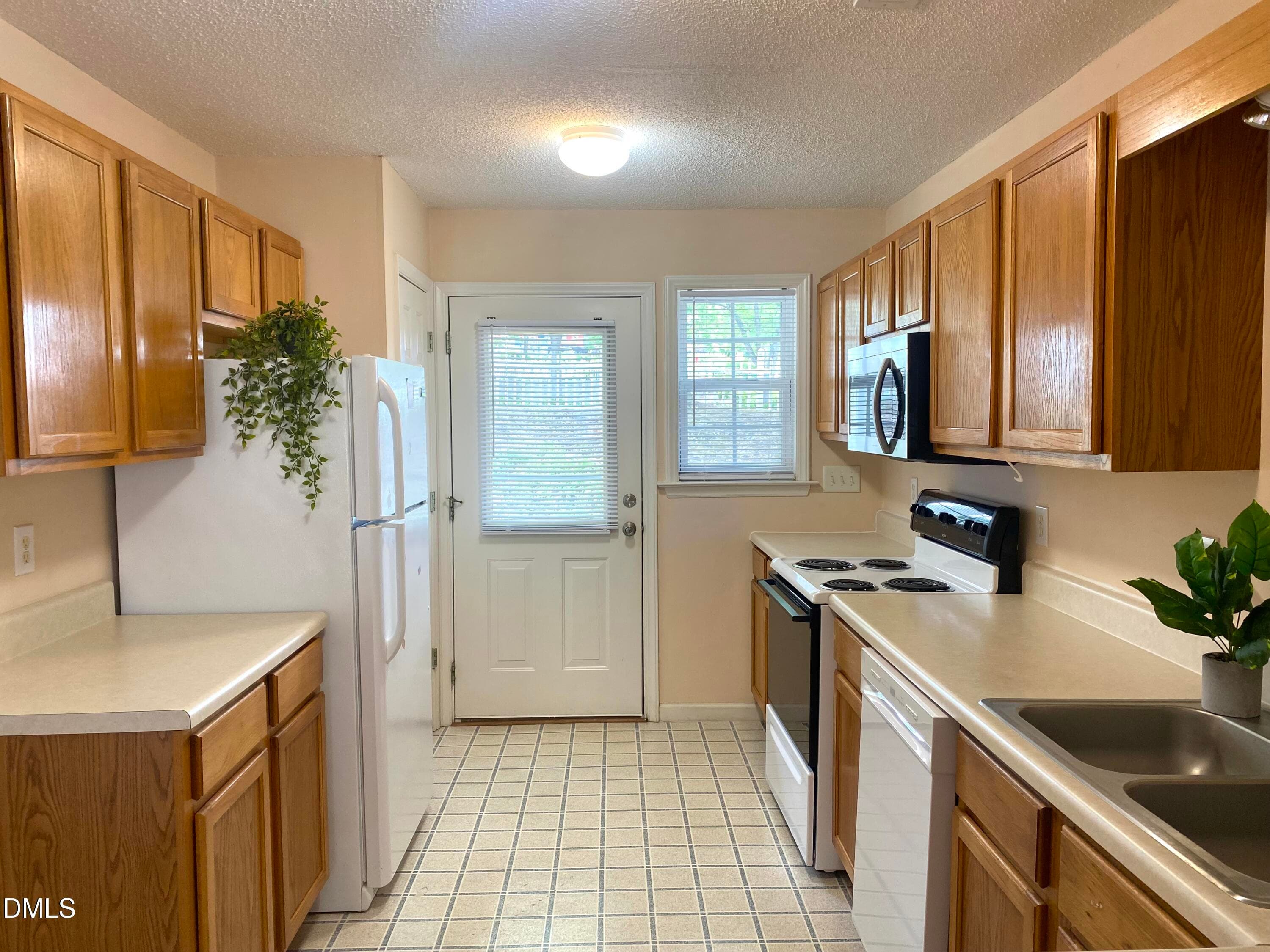 kitchen pic w - 3730 Votive Lane, Raleigh, NC 27604, Raleigh