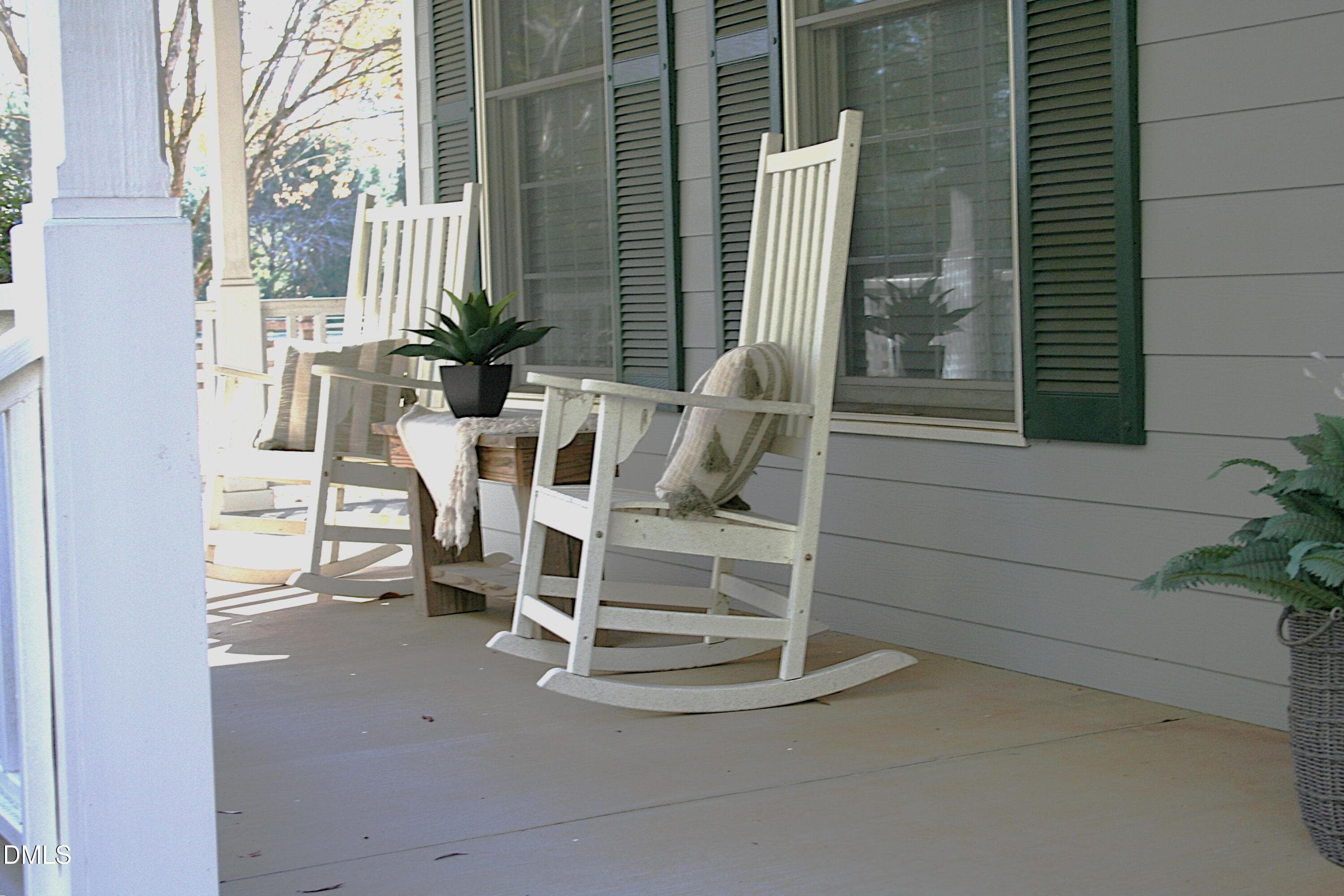 Front Porch - 220 Jordan Narron Road, Selma, NC 27576