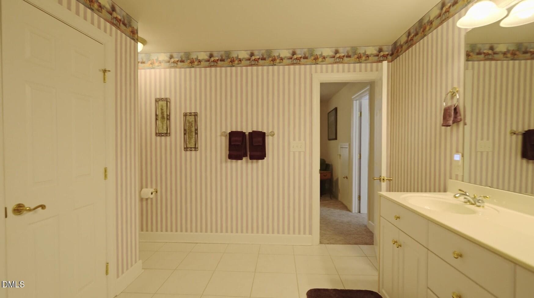 Upstairs Bath - 220 Jordan Narron Road, Selma, NC 27576