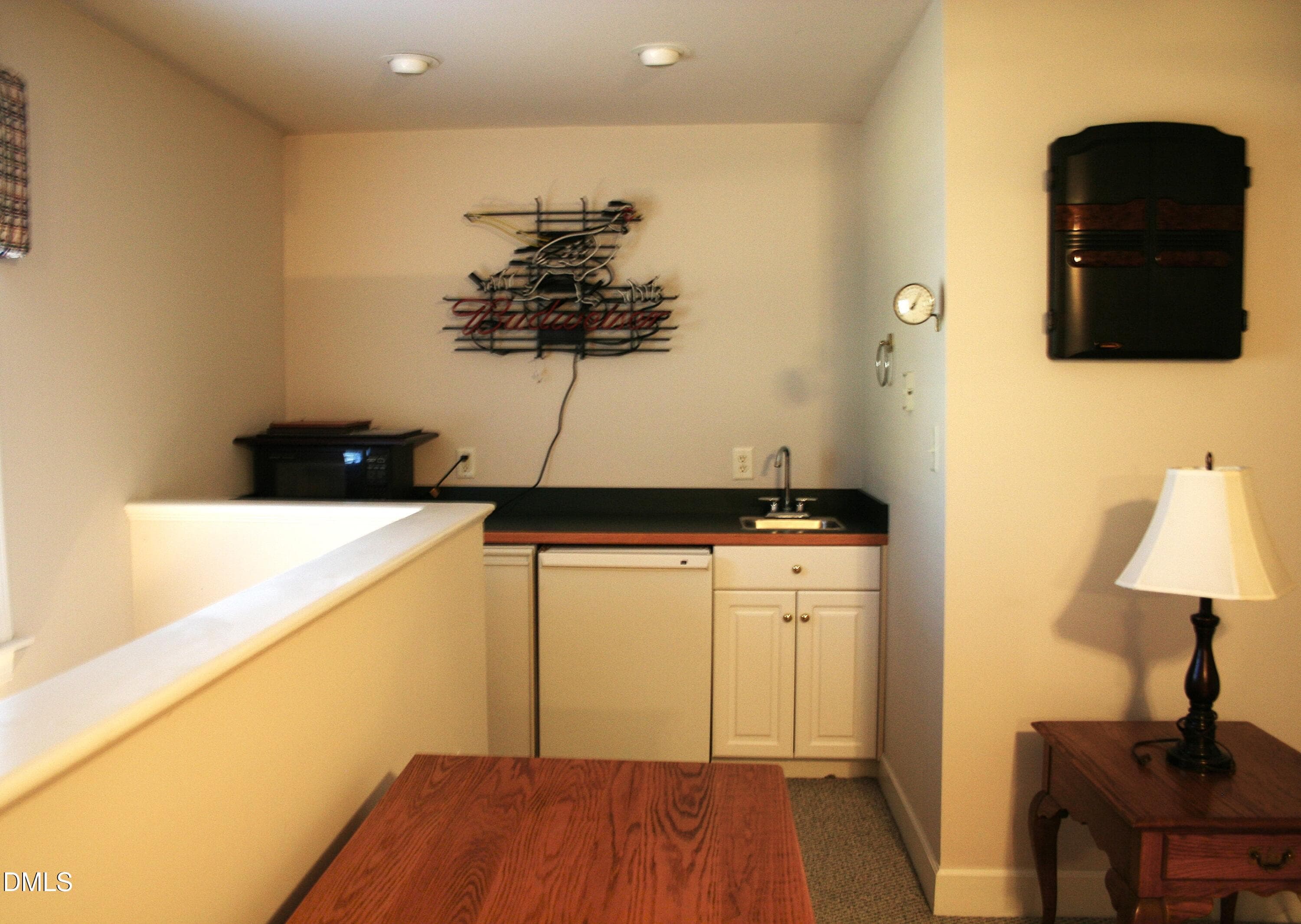 Bonus Room Bar - 220 Jordan Narron Road, Selma, NC 27576