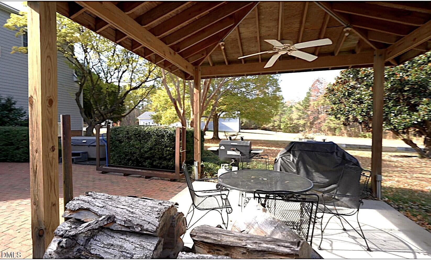 Back Living Area - 220 Jordan Narron Road, Selma, NC 27576