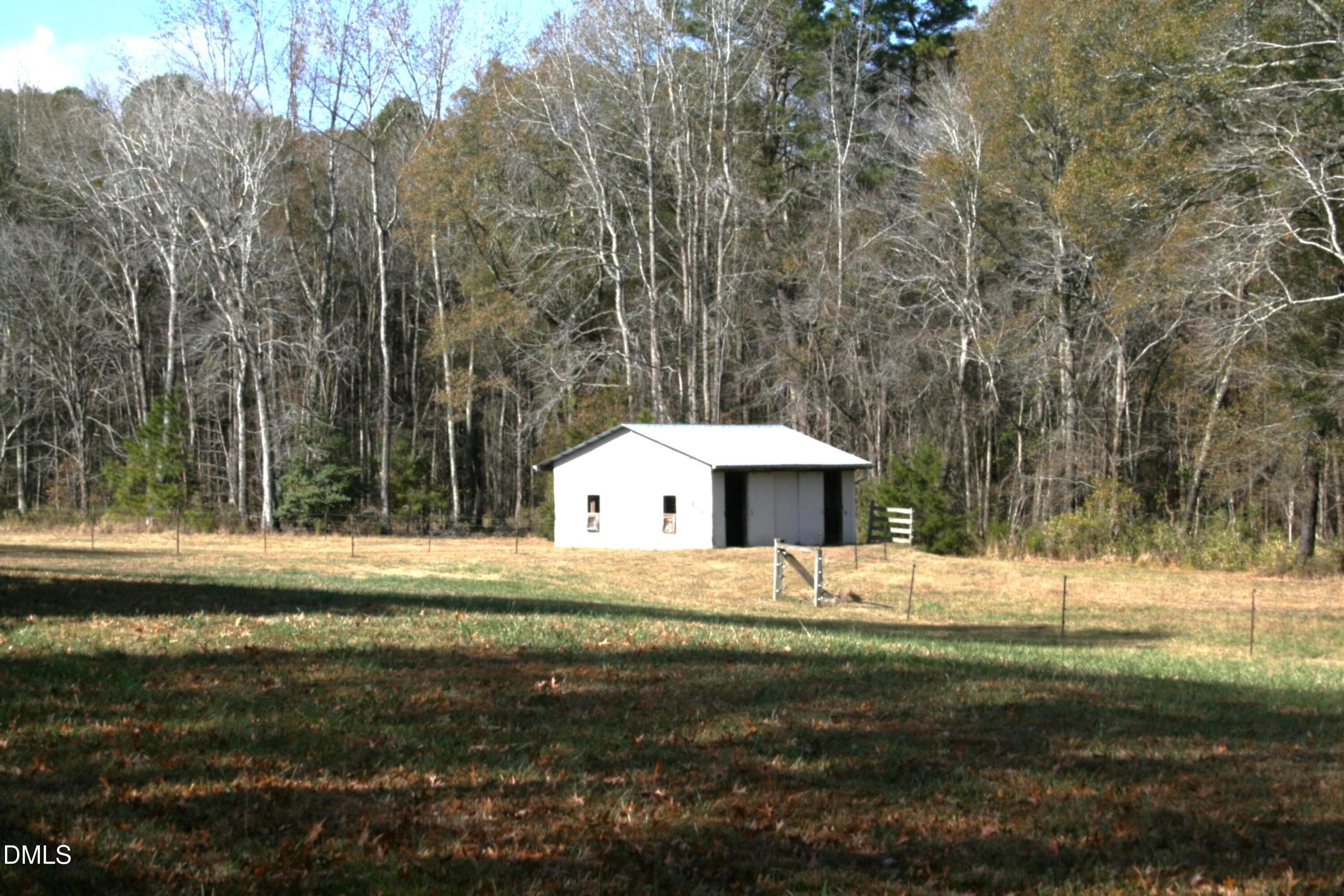 Loafing Shed - 220 Jordan Narron Road, Selma, NC 27576