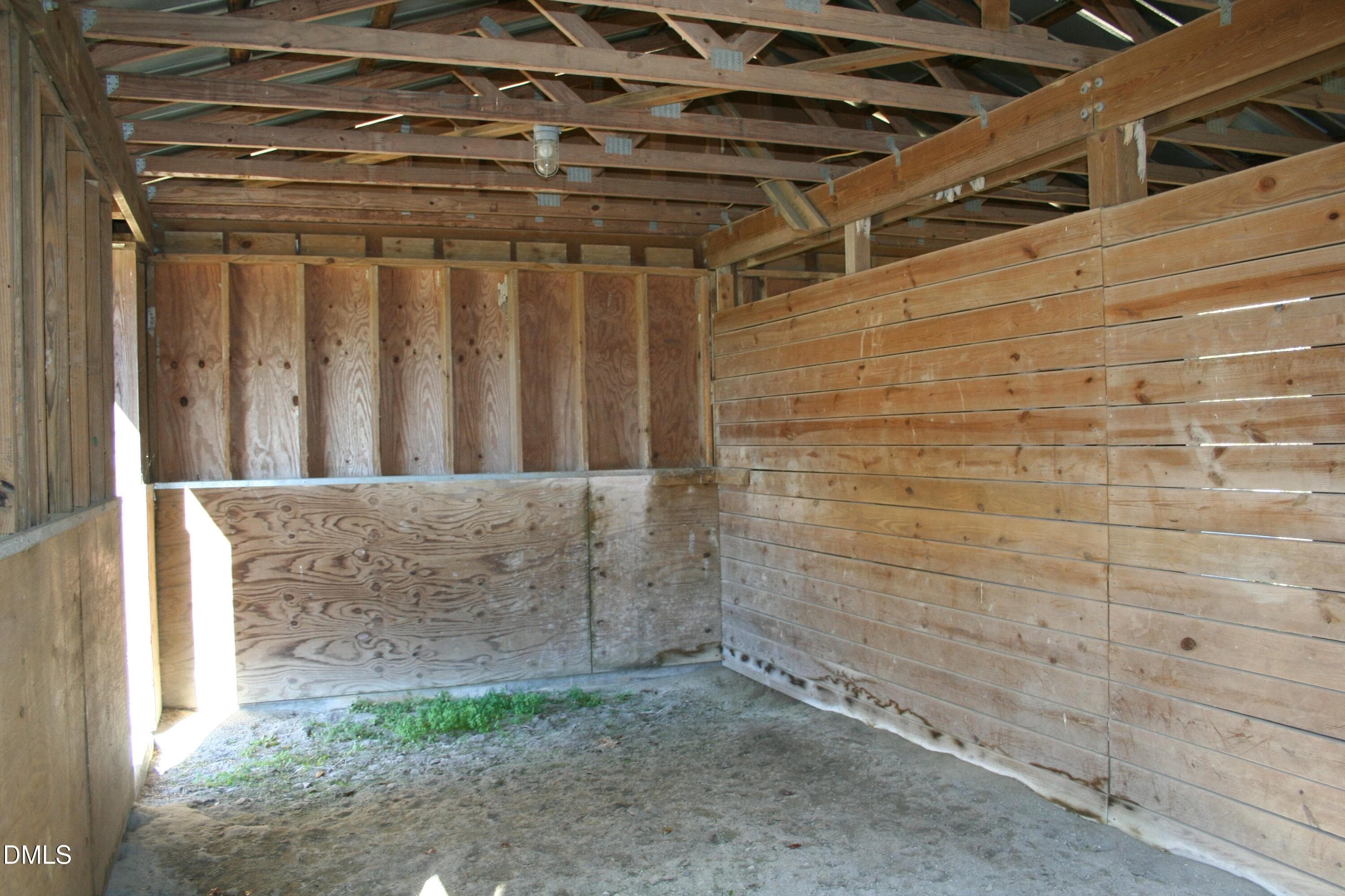 Loafing Shed - 220 Jordan Narron Road, Selma, NC 27576