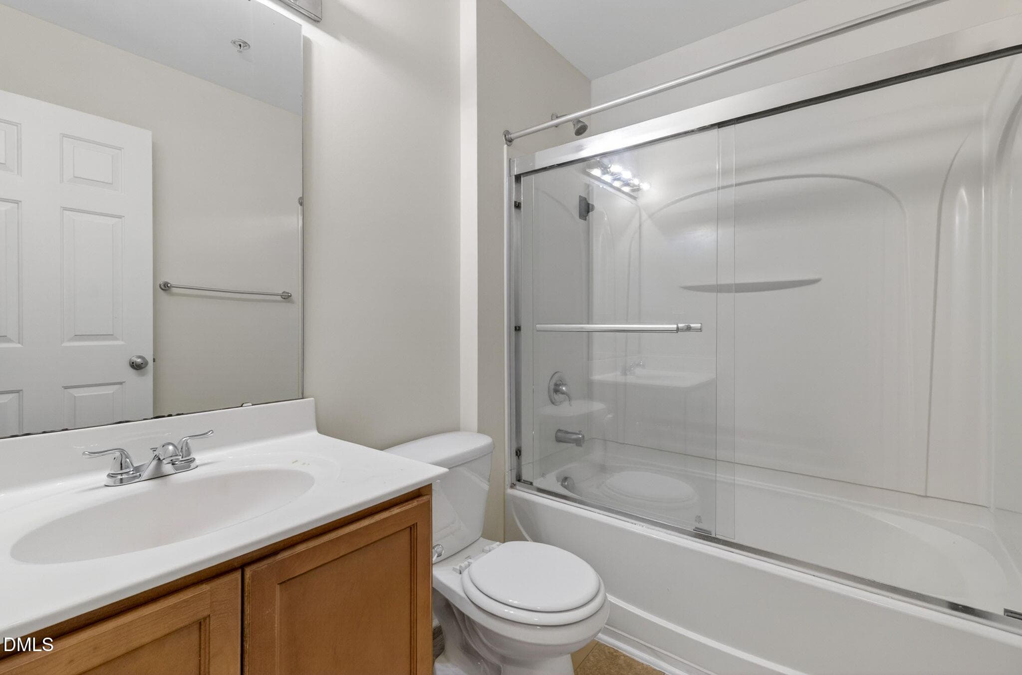 full bath1 - 11101 Gwynn Oaks Drive 103, Raleigh, NC 27614, Raleigh