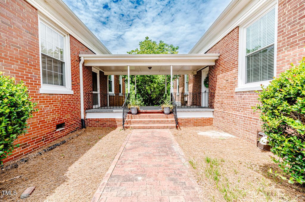 AHP-33386 - 211 S Main Street, Broadway, NC 27505