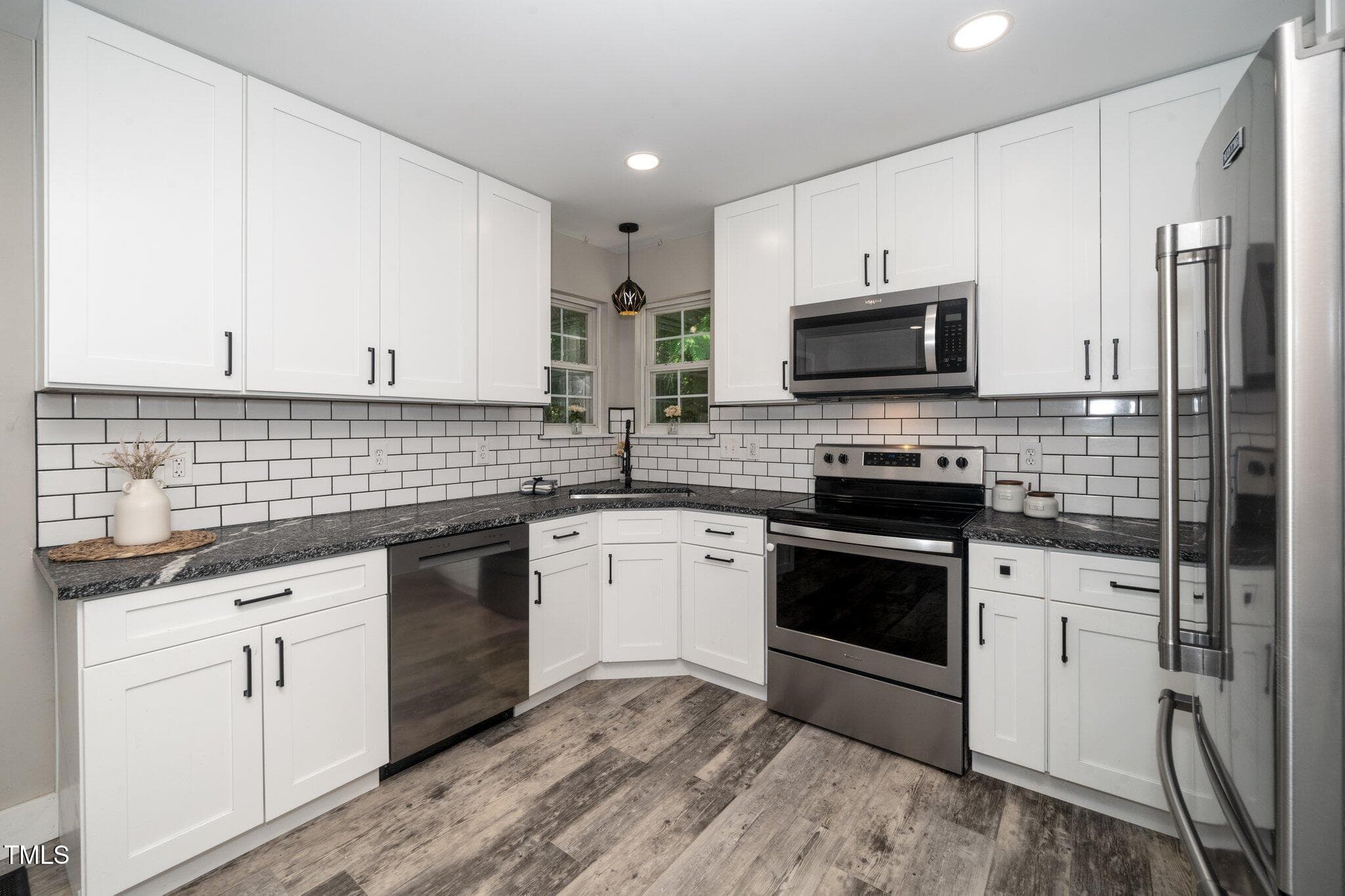 18-web-or-mls-725 E Maple (12 of 30) - 725 E Maple Lane, Fuquay Varina, NC 27526