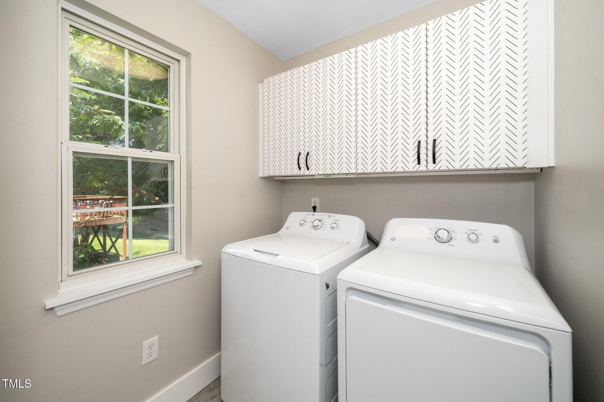 23-web-or-mls-725 E Maple (17 of 30) - 725 E Maple Lane, Fuquay Varina, NC 27526