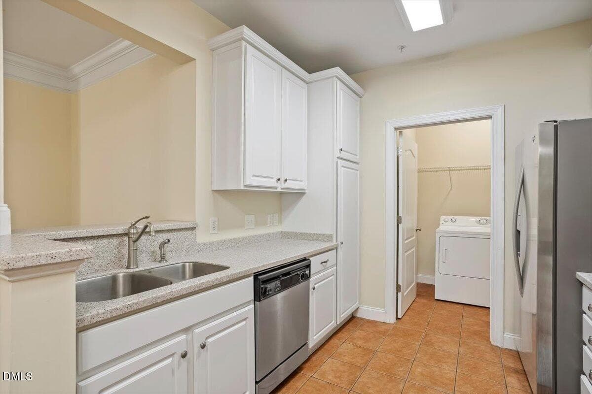 Image 05 - 1401 Coopershill Drive 206, Raleigh, NC 27604, Raleigh