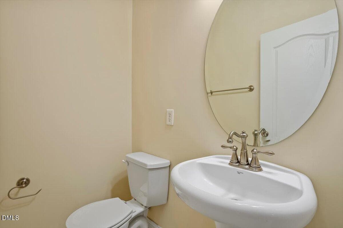 Image 14 - 1401 Coopershill Drive 206, Raleigh, NC 27604, Raleigh