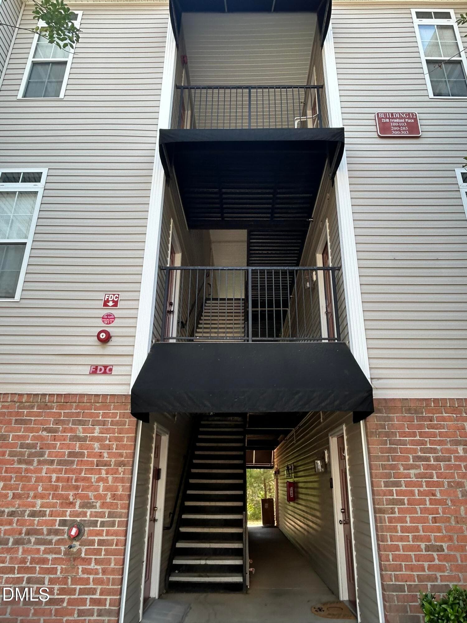 Buidling Entryway - 2510 Friedland Place 102, Raleigh, NC 27617, Raleigh