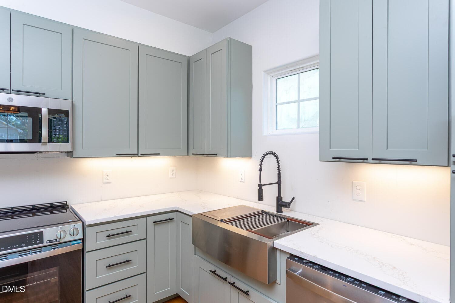 Kitchen - 1511 E Lane Street, Raleigh, NC 27610, Raleigh