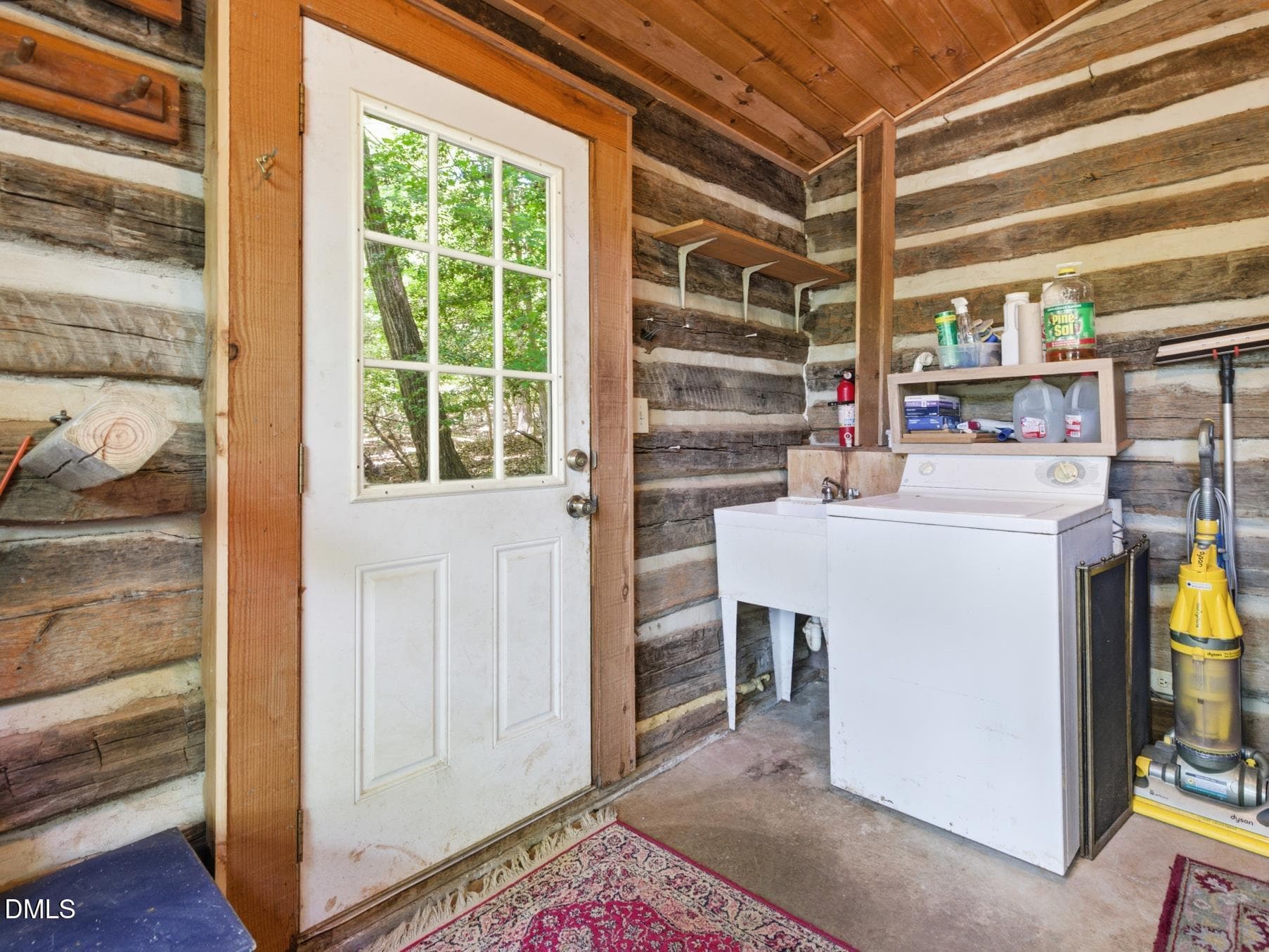 205 Anolis laundry 2 - 205 Anolis Drive, Pittsboro, NC 27312