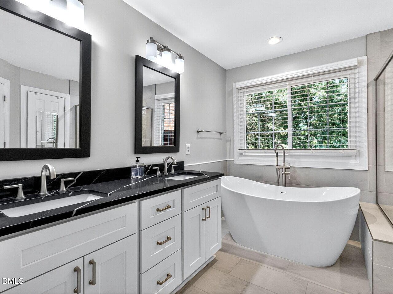 024-1280x960-primary-bath - 6101 Westglen Drive, Raleigh, NC 27612, Raleigh