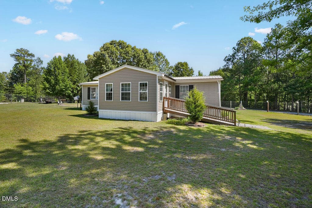 done344pineneedle - 344 Pine Needles Drive, Lillington, NC 27546