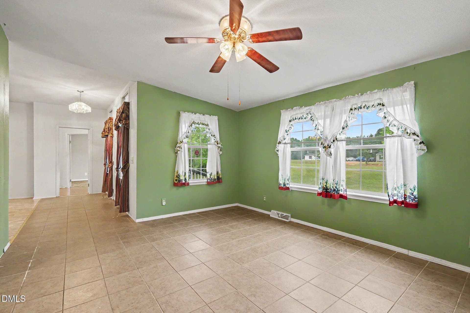 005_file_1847 - 256 Yellow Belle Court, Zebulon, NC 27597