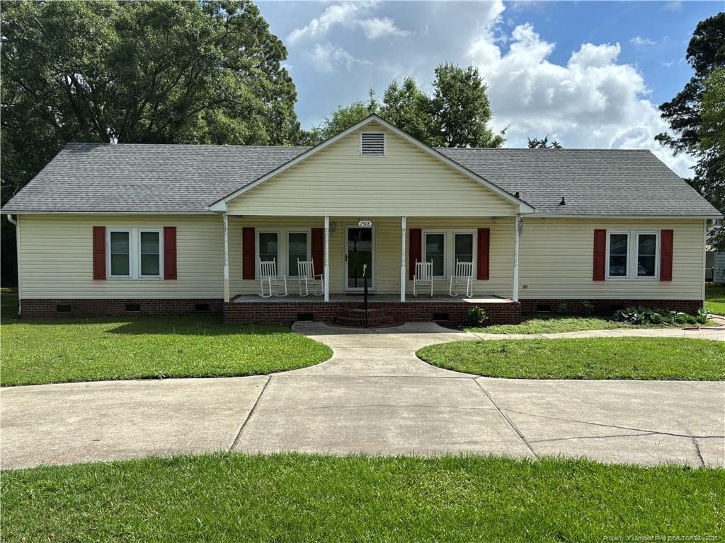 2508 N Roberts Avenue N, Lumberton, NC 28358