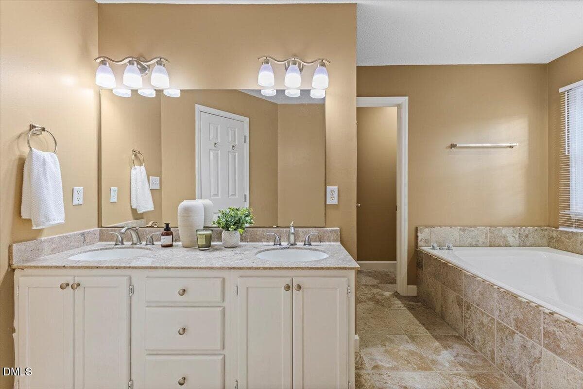 43-2044 Muirfield Village Way - 2044 Muirfield Village Way, Raleigh, NC 27604, Raleigh