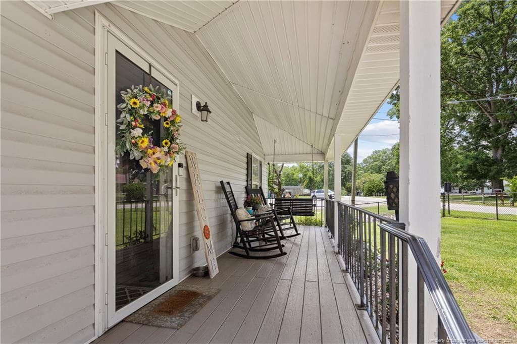 Photo 8 - 400 Anne Street, Bladenboro, NC 28320, Bladenboro