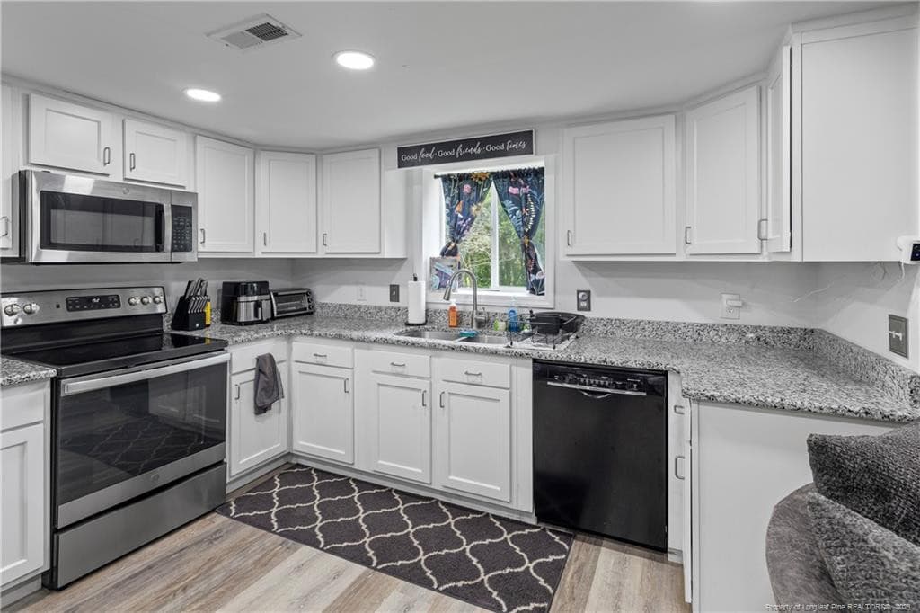 Photo 20 - 400 Anne Street, Bladenboro, NC 28320, Bladenboro