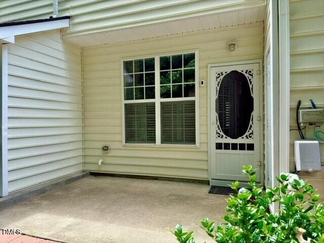 Back patio - 4512 Sugarbend Way, Raleigh, NC 27606, Raleigh