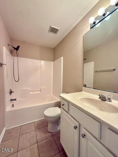 Hall Bath - 4512 Sugarbend Way, Raleigh, NC 27606, Raleigh