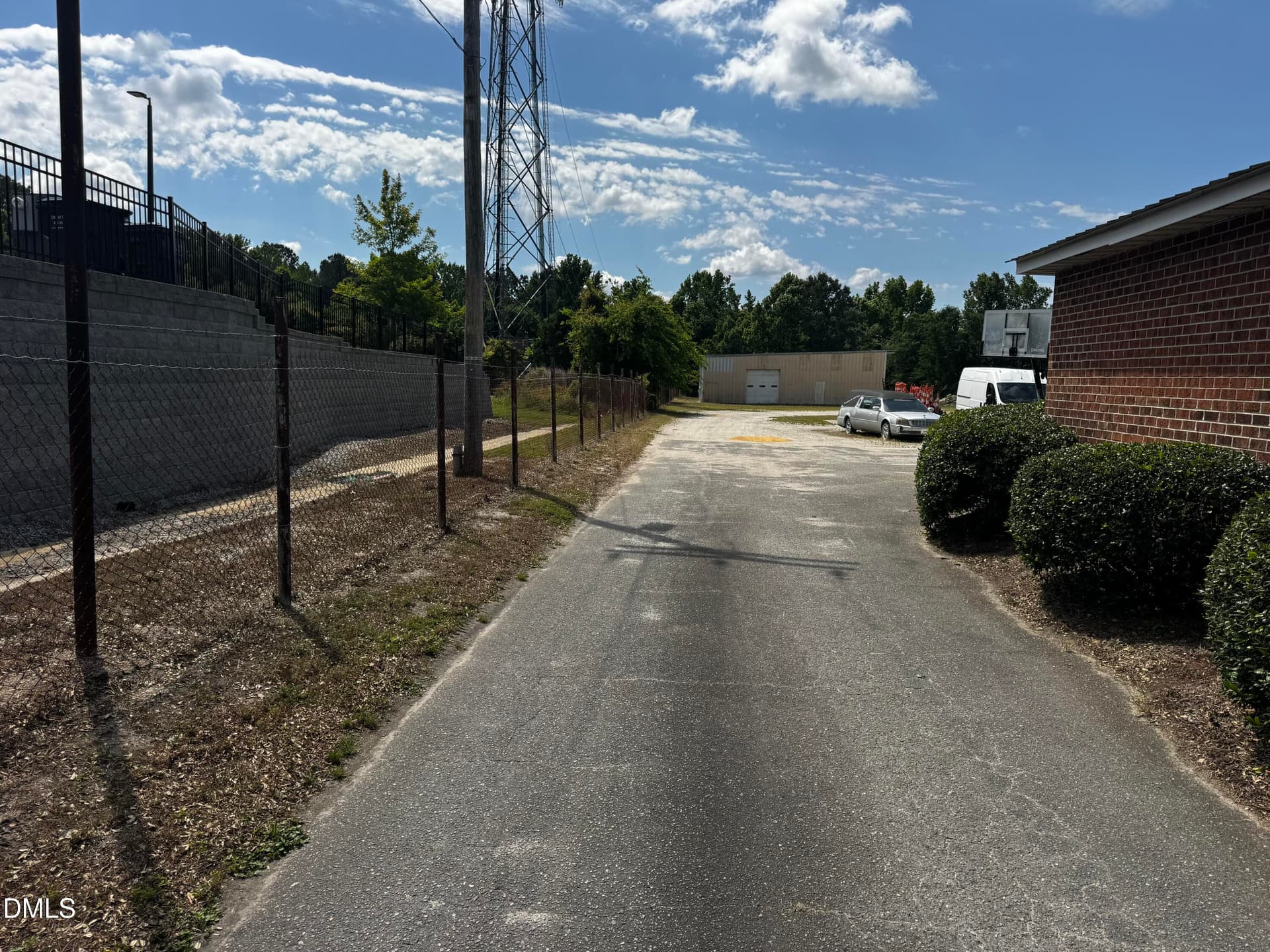 Entrance Driveway - 3802 W Vernon Avenue, Kinston, NC 28504