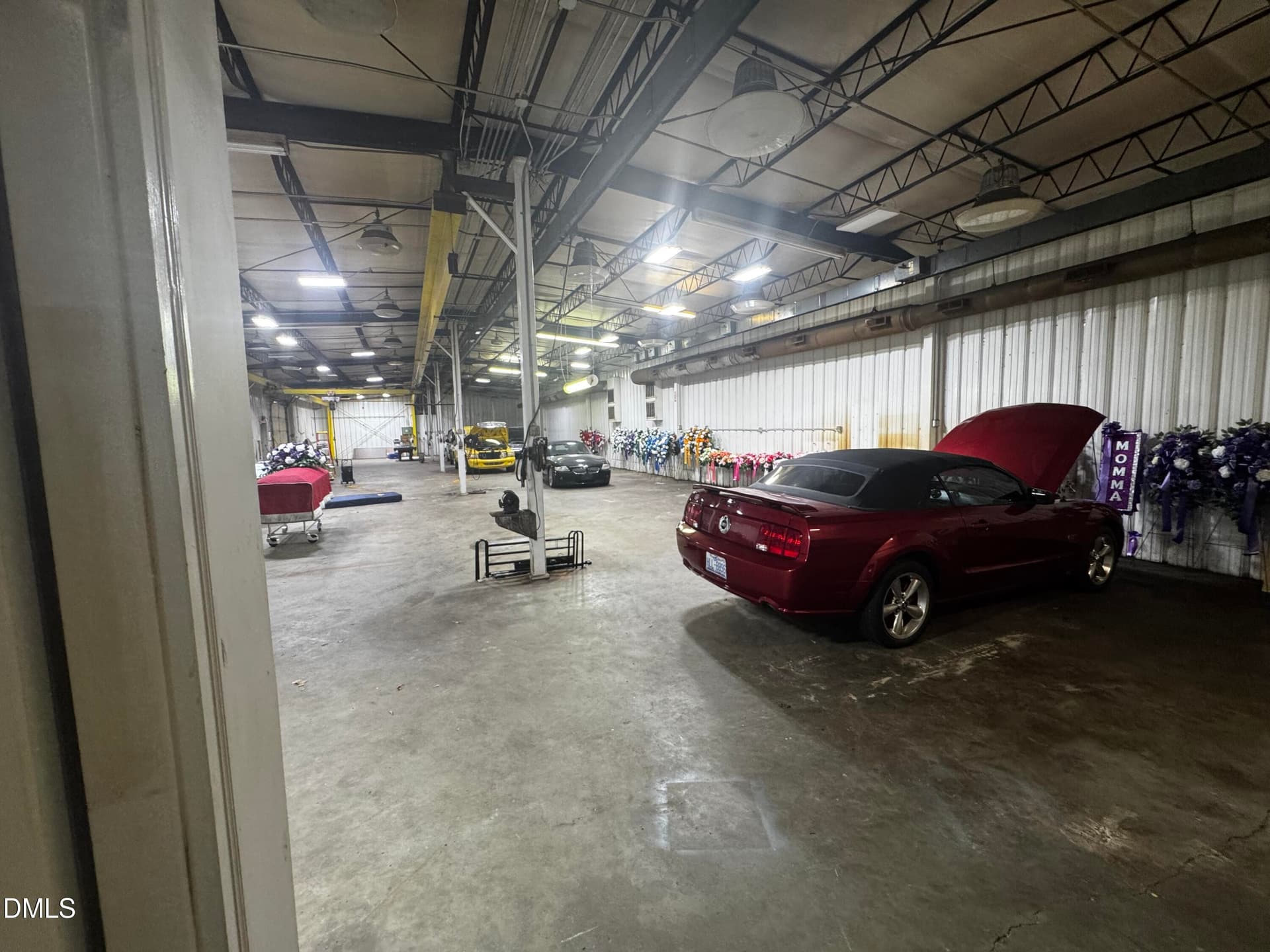 Show Area - 3802 W Vernon Avenue, Kinston, NC 28504