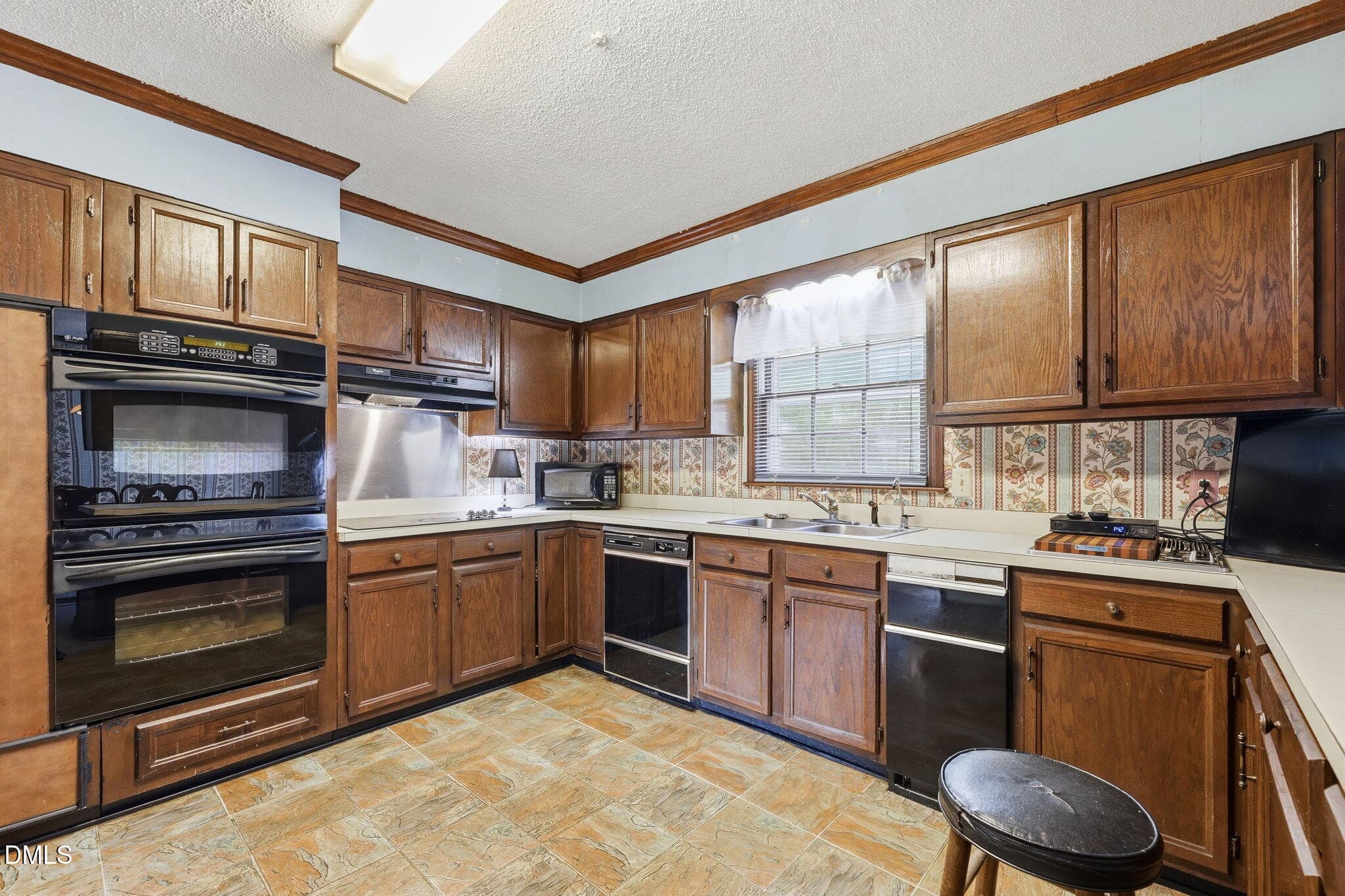 26-web-or-mls-_2087710 - 4509 Doral Drive, Greensboro, NC 27406