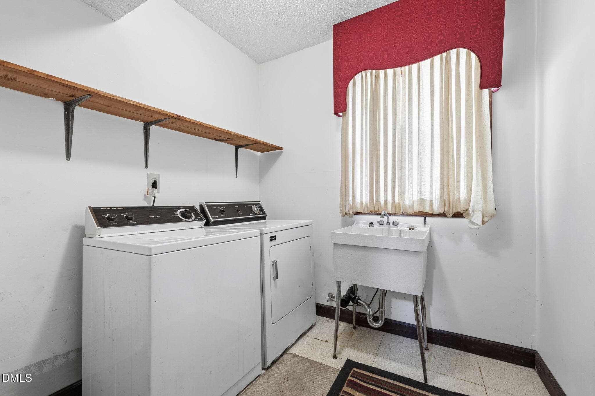 42-web-or-mls-_2087795 - 4509 Doral Drive, Greensboro, NC 27406