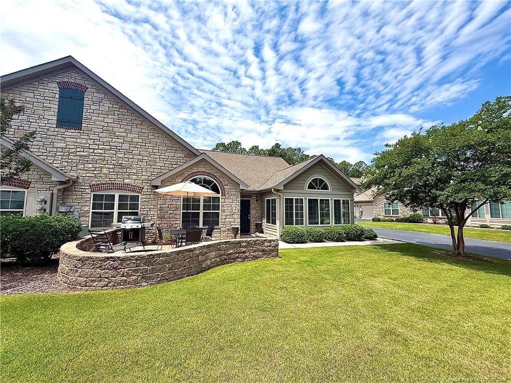 Photo 2 - 107 W Chelsea Court, Southern Pines, NC 28387
