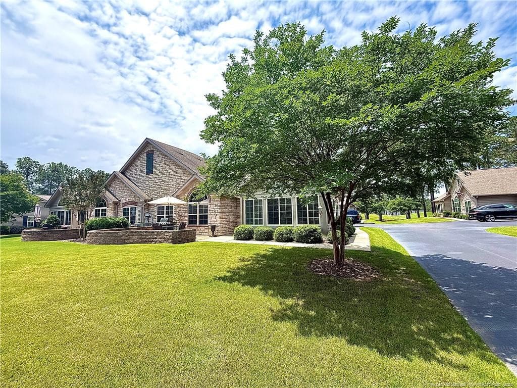 Photo 3 - 107 W Chelsea Court, Southern Pines, NC 28387