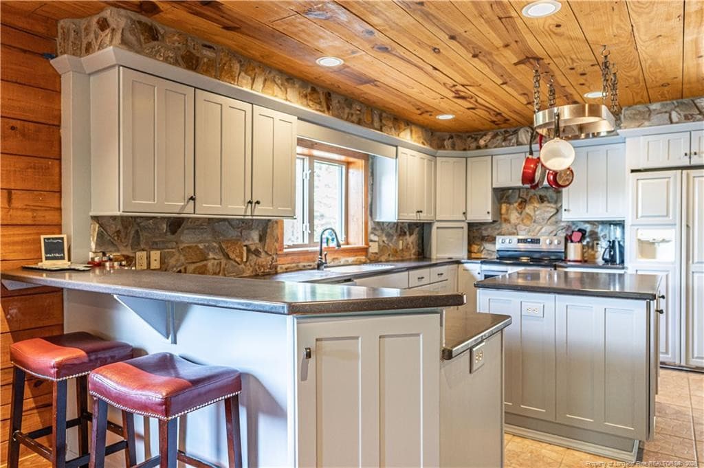 Photo 19 - 105 Lakewood Drive, Aberdeen, NC 28315