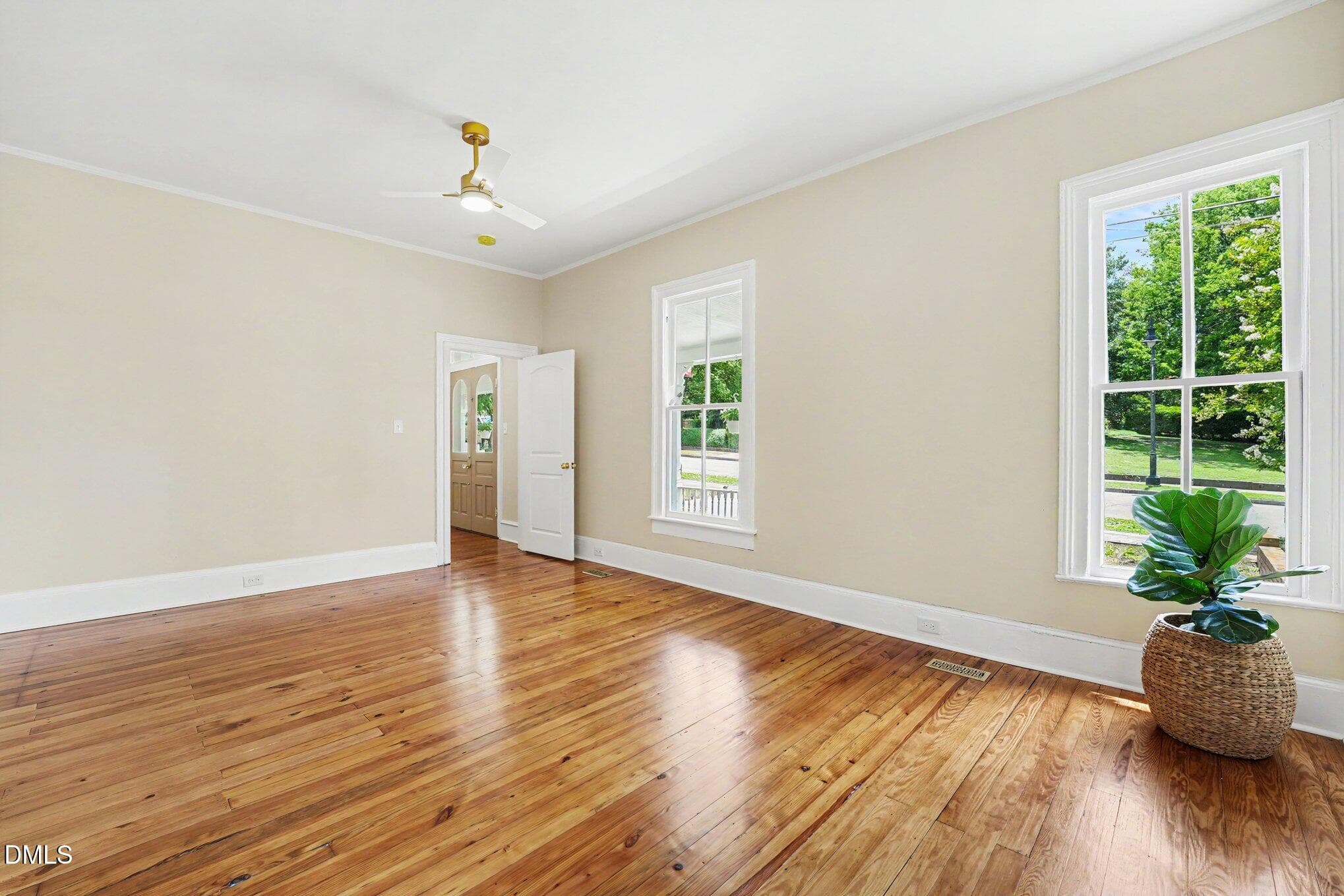 010_file_2192 - 309 W Walnut Street, Goldsboro, NC 27530
