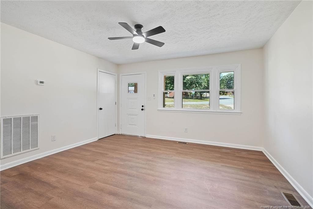 Photo 6 - 941 Louise Circle, Fayetteville, NC 28314, Fayetteville