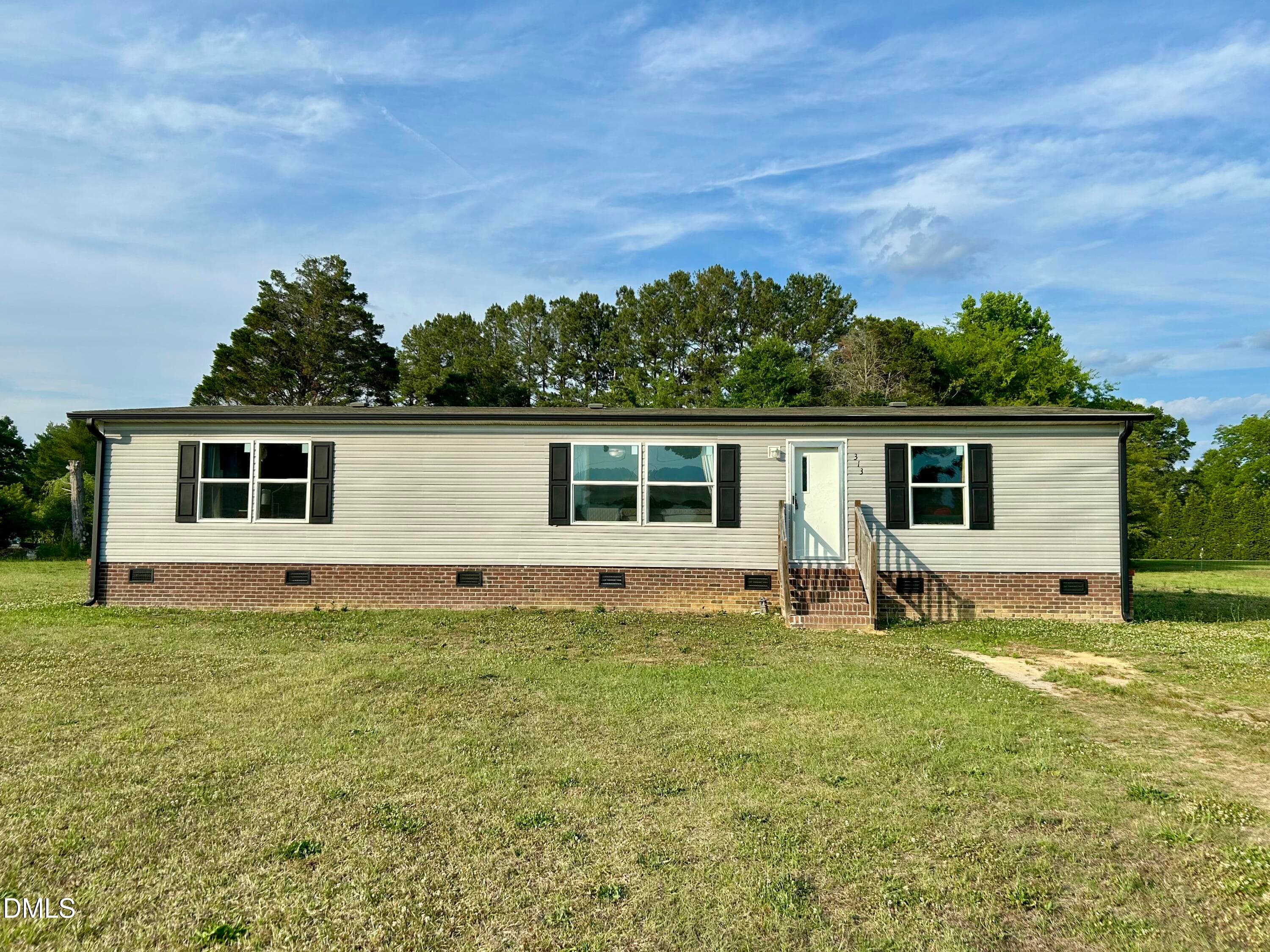 313 Old Country Lane, Selma, NC 27576