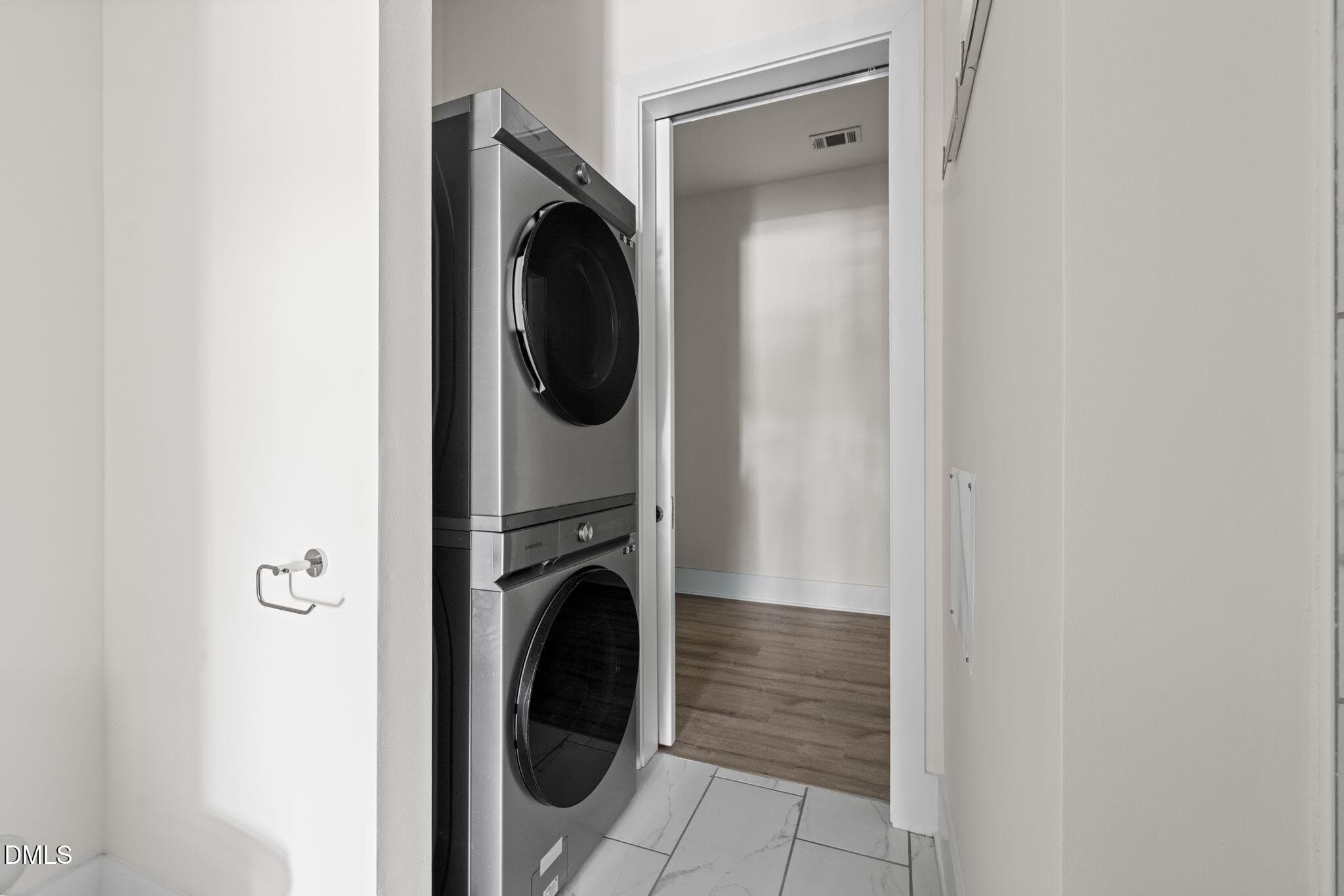 Laundry (1) - 2441 Campus Shore Drive 109, Raleigh, NC 27606, Raleigh
