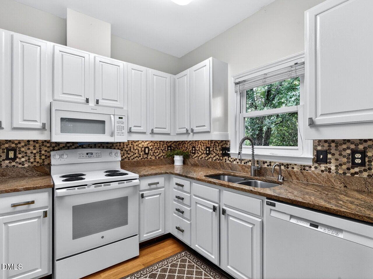 012-1280x960-kitchen - 1700 Tiffany Bay Court 304, Raleigh, NC 27609, Raleigh