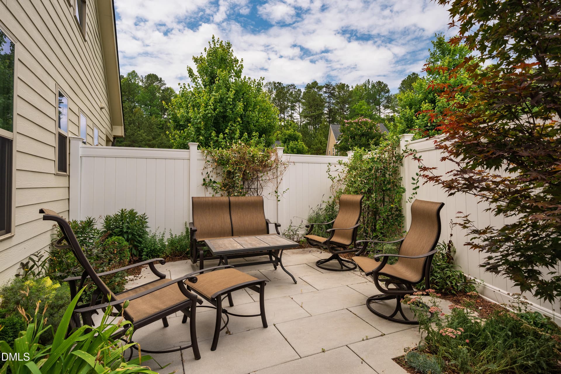 Patio - 300 Bridge Street, Hillsborough, NC 27278